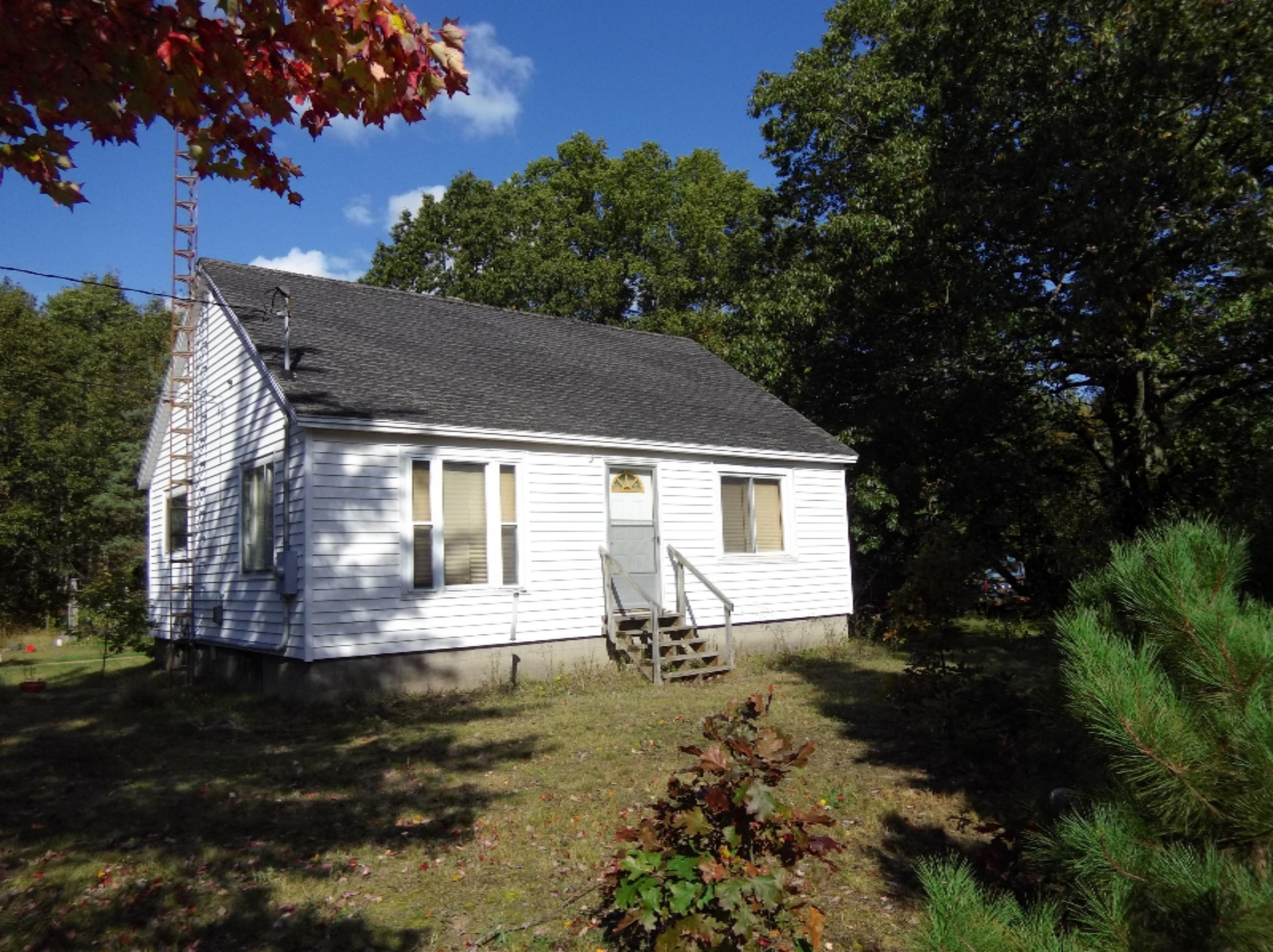 5214 West Rasmussen Road Ludington, MI 49431 - Photo 2 of 26 IMG_20171016_150205276