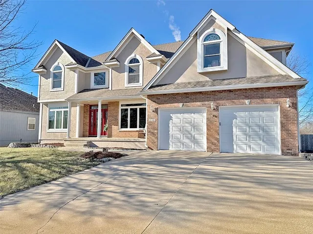 $575,000 | 3796 Southwest Boulder Drive, Lee's Summit, MO 64082