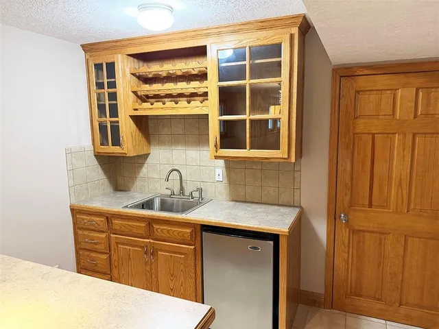 $575,000 | 3796 Southwest Boulder Drive, Lee's Summit, MO 64082