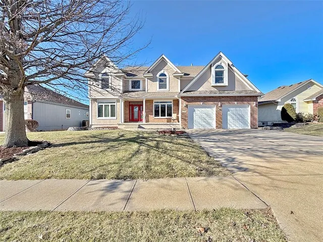 $575,000 | 3796 Southwest Boulder Drive, Lee's Summit, MO 64082