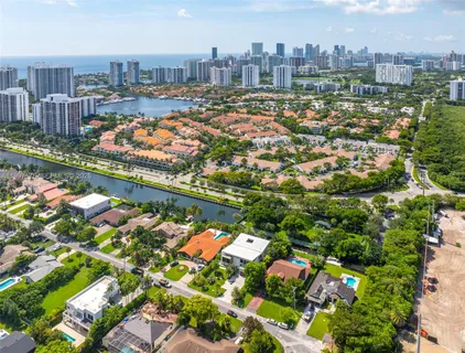 $6,350,000 | 521 Holiday Drive, Hallandale Beach, FL 33009