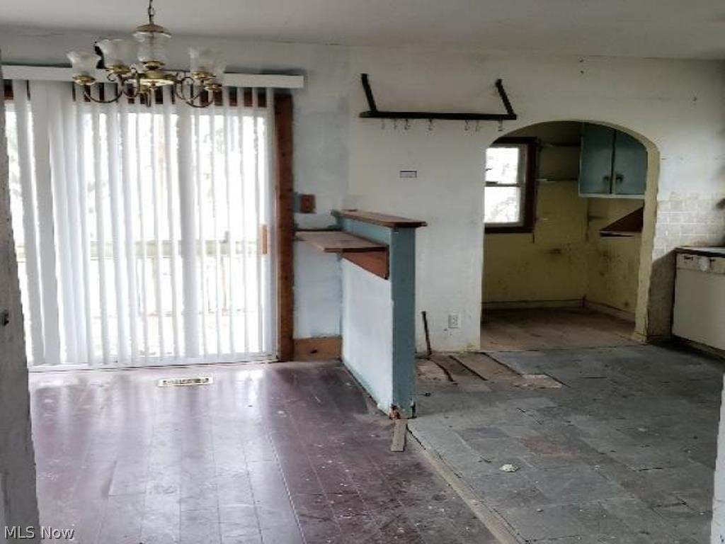 844 Carlysle Street Akron, OH 44310 - Photo 8 of 10
