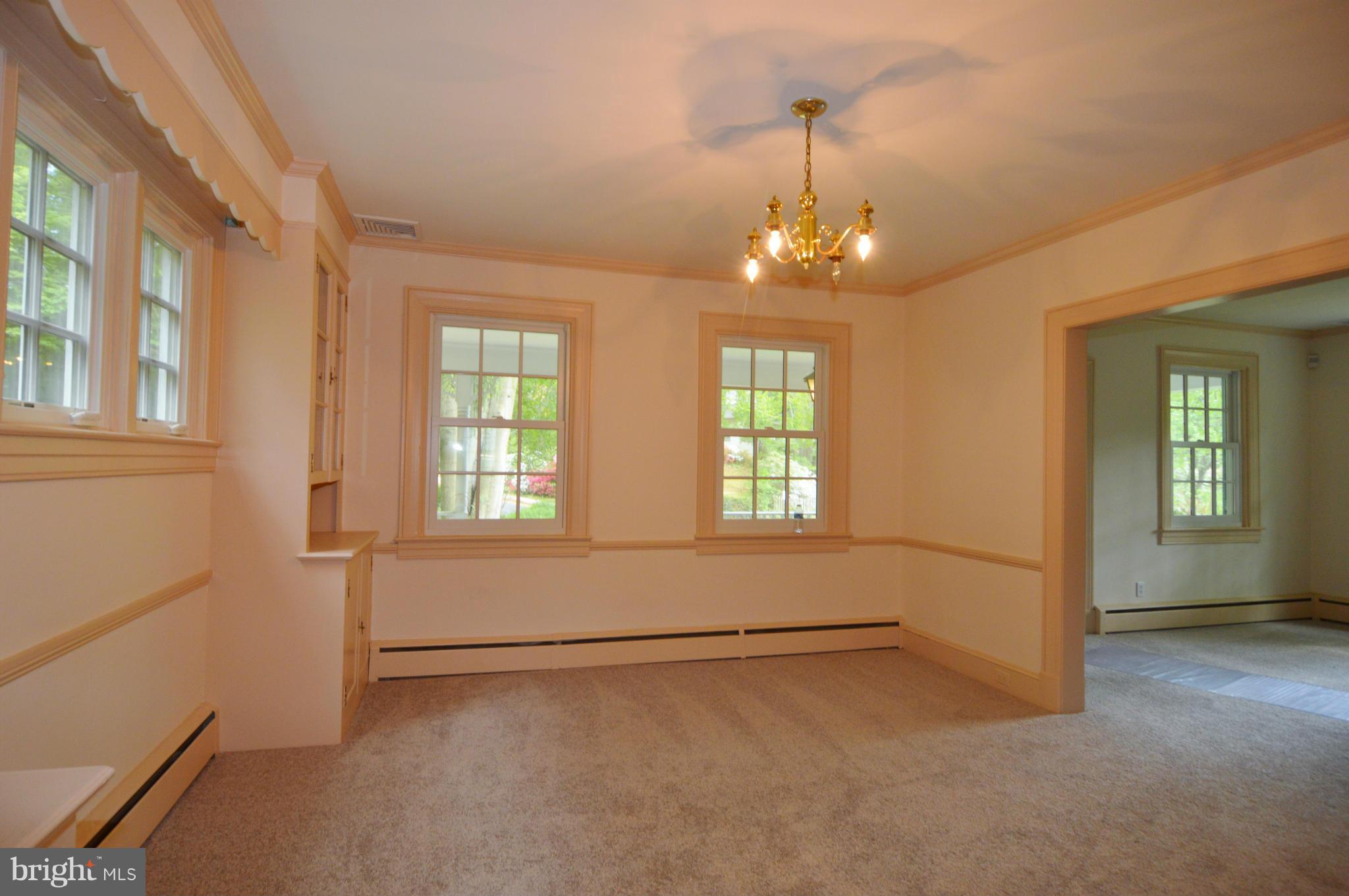 2240 Crest Road Baltimore, MD 21209 - Photo 12 of 25 Dining Room