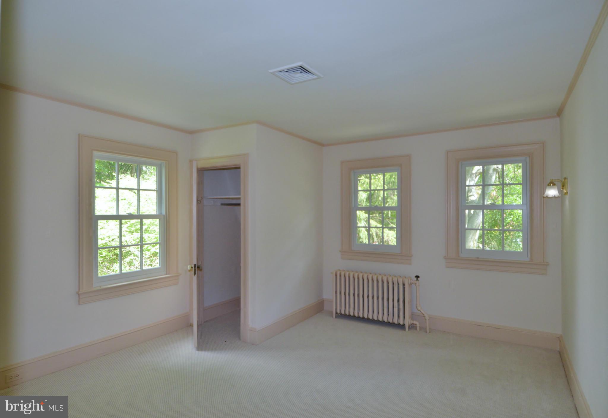 2240 Crest Road Baltimore, MD 21209 - Photo 15 of 25 Bedroom (Master)