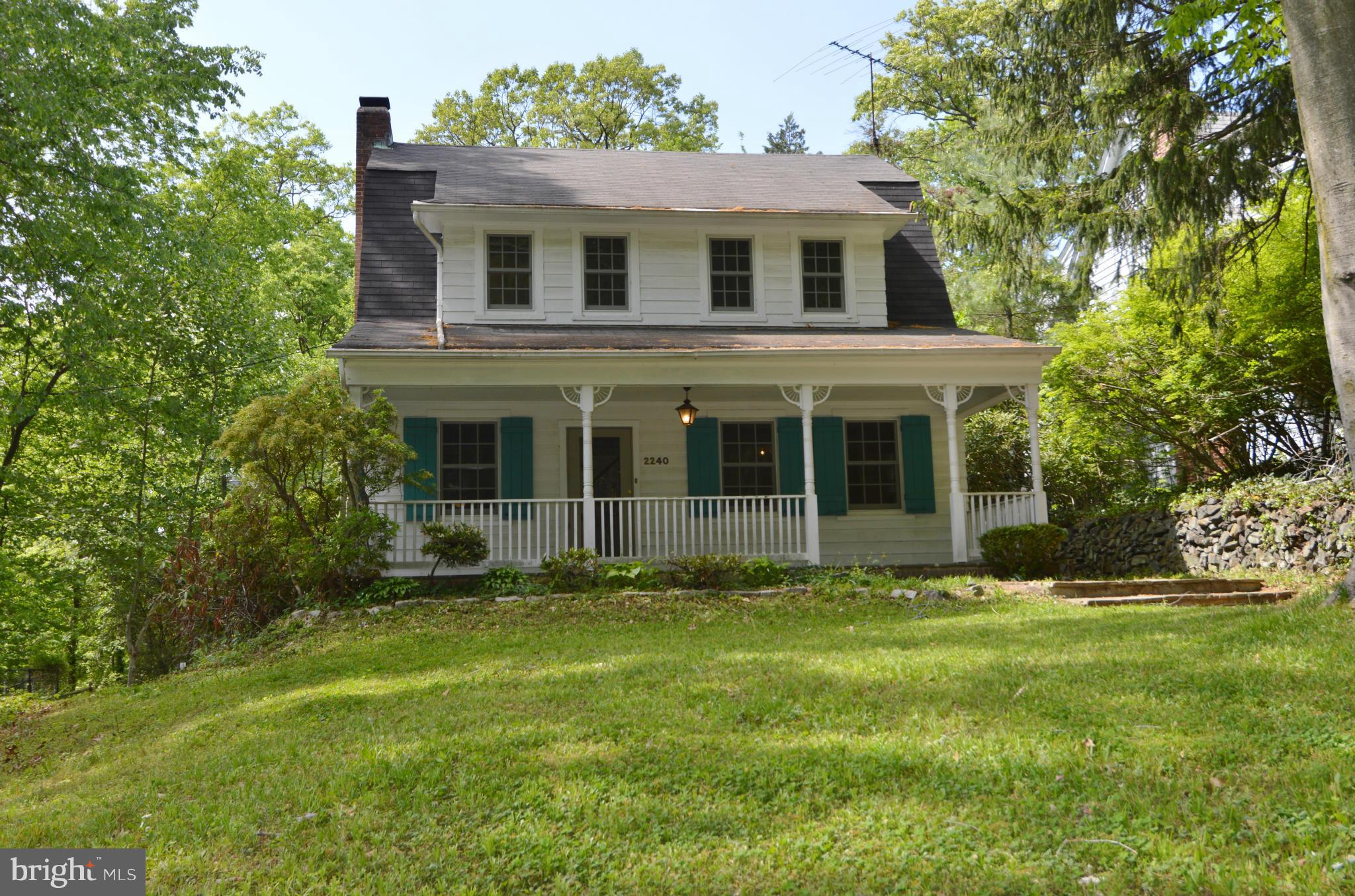 2240 Crest Road Baltimore, MD 21209 - Photo 3 of 25 Exterior (Front)