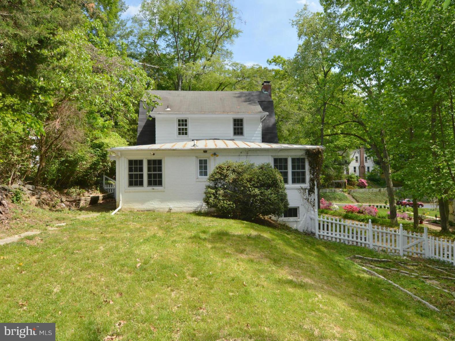 2240 Crest Road Baltimore, MD 21209 - Photo 21 of 25 Exterior (Rear)