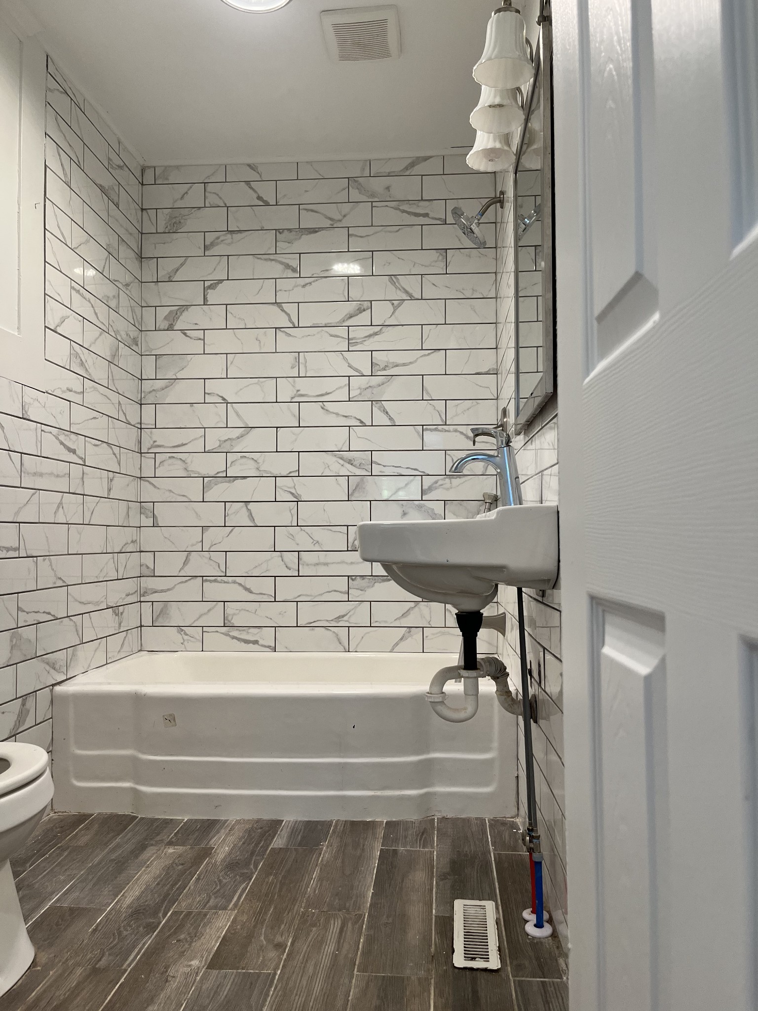 2002 Denham Avenue Columbia, TN 38401 - Photo 8 of 10 a bathroom with a shower
