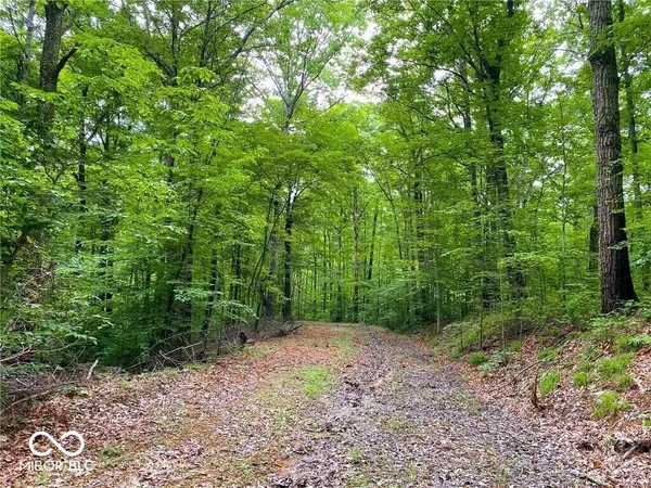 $999,999 | 750 West, Columbus, IN 47201