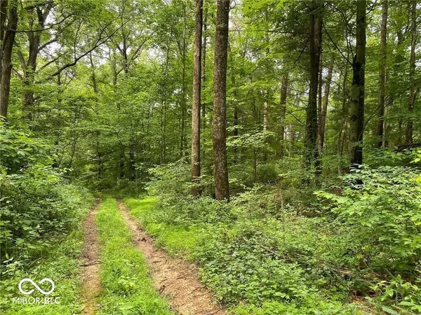 $999,999 | 750 West, Columbus, IN 47201