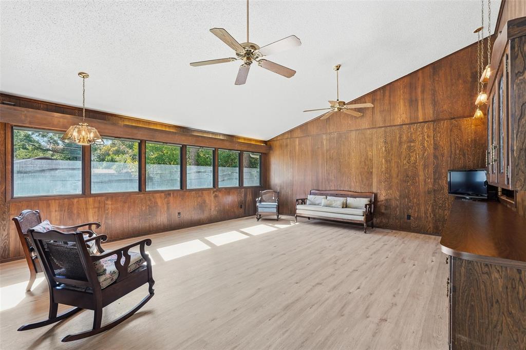 112 Virginia Lane Arlington, TX 76010 - Photo 7 of 39 a view of a livingroom with furniture and a ceiling fan