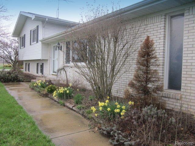5370 Morton Road Stockbridge, MI 49285 - Photo 2 of 20 2 LANDSCAPED.JPG