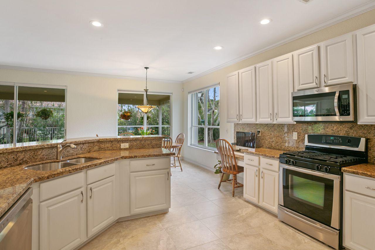 1098 Egret Circle North Jupiter, FL 33458 - Photo 7 of 31 071098negretcircle2012hires