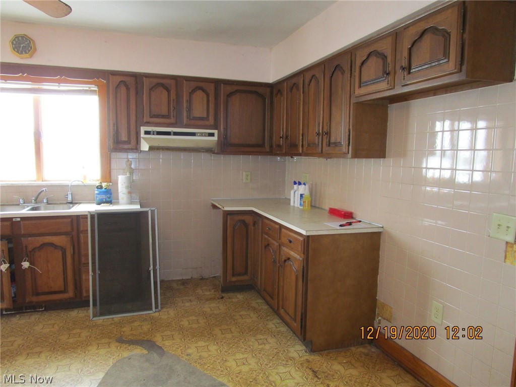 2556 Highway 6 Rome, OH 44085 - Photo 7 of 35