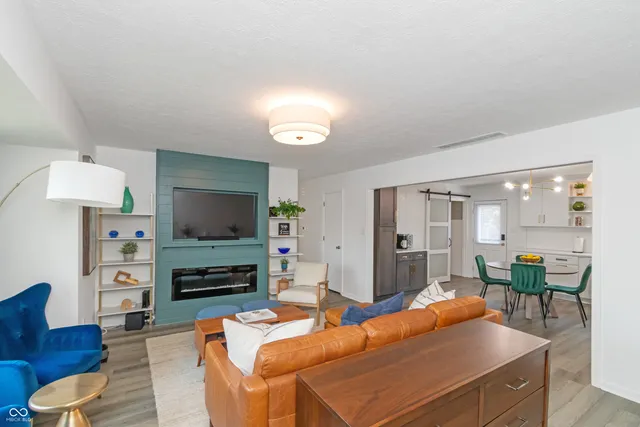 $4,000 | 110 1st Street Southeast, Carmel, IN 46032