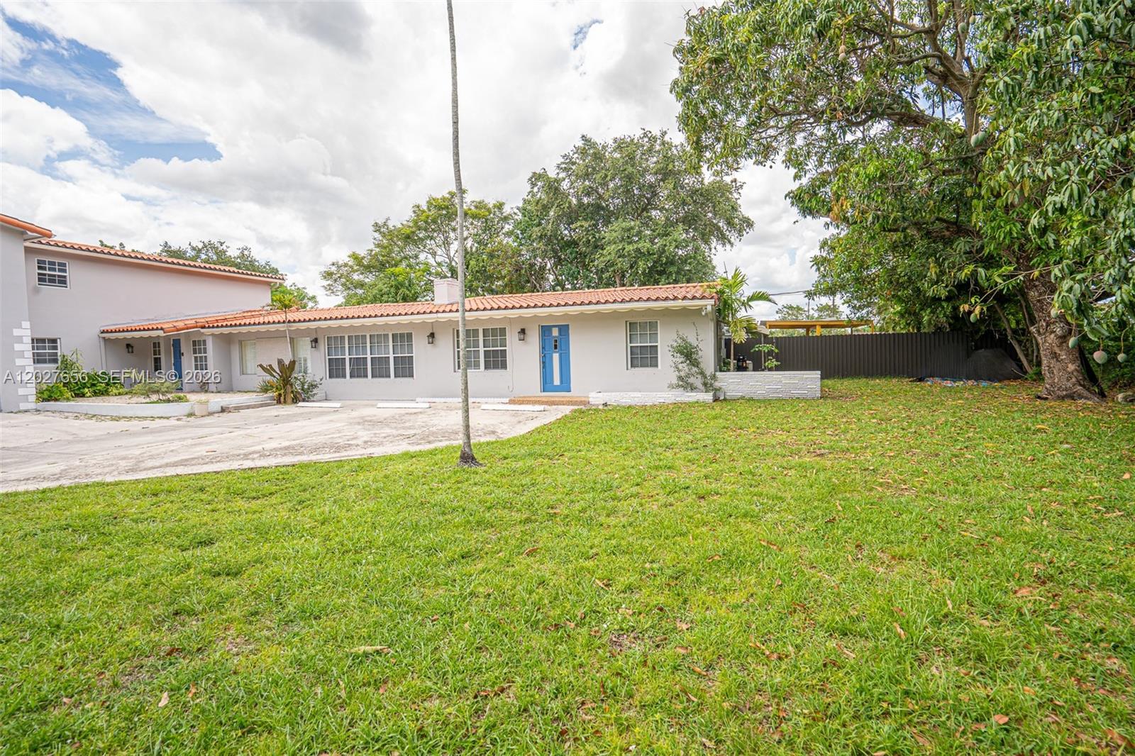 5613 Pierce Street, Unit 2 Hollywood, FL 33021 - Photo 1 of 28