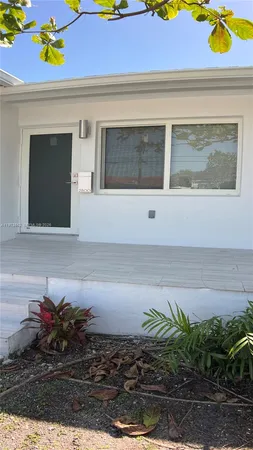a view of entryway front of house