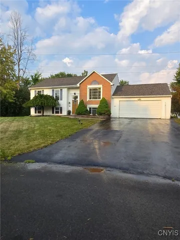 $315,000 | 6063 Owlwood Drive, Cicero, NY 13039