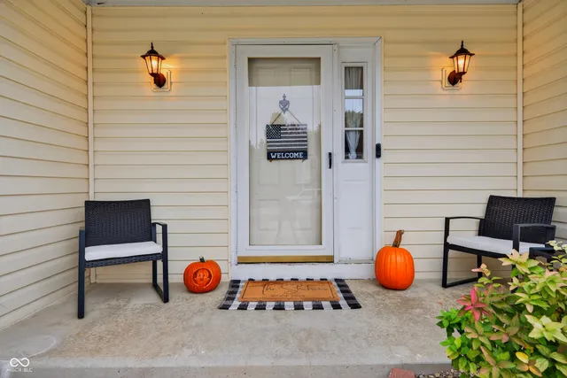 $309,900 | 9419 Hadway Drive, Indianapolis, IN 46256