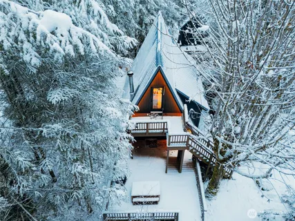 $880,000 | 11857 Tye River Road Northeast, Skykomish, WA 98288
