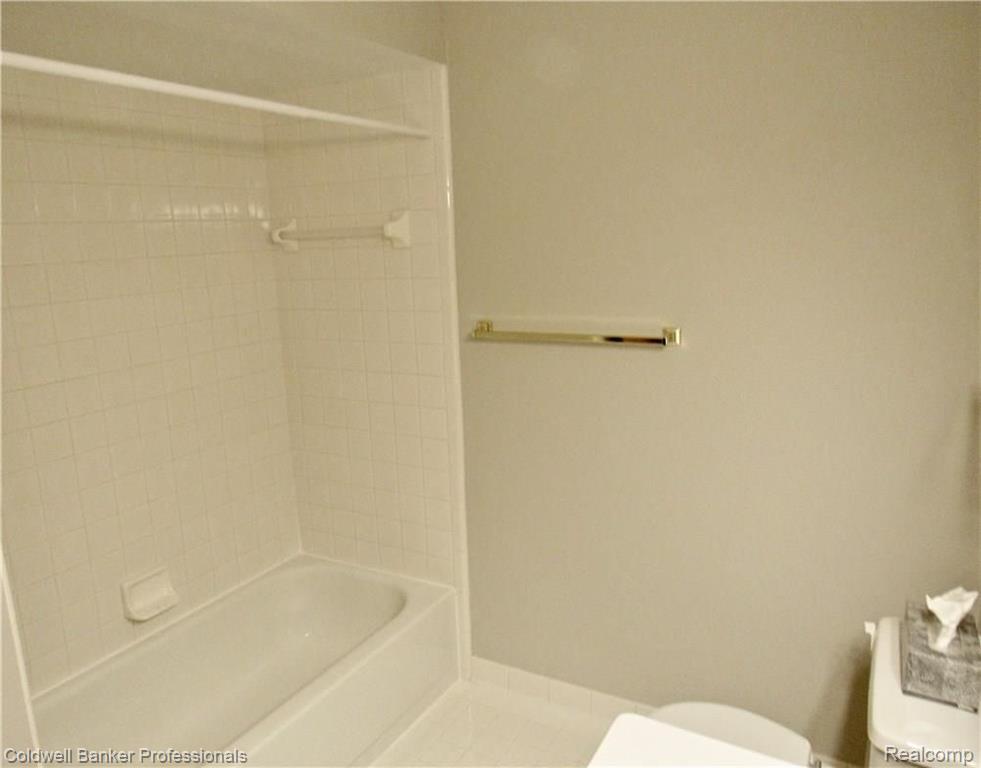 22330 River Ridge Trail Farmington Hills, MI 48335 - Photo 14 of 35