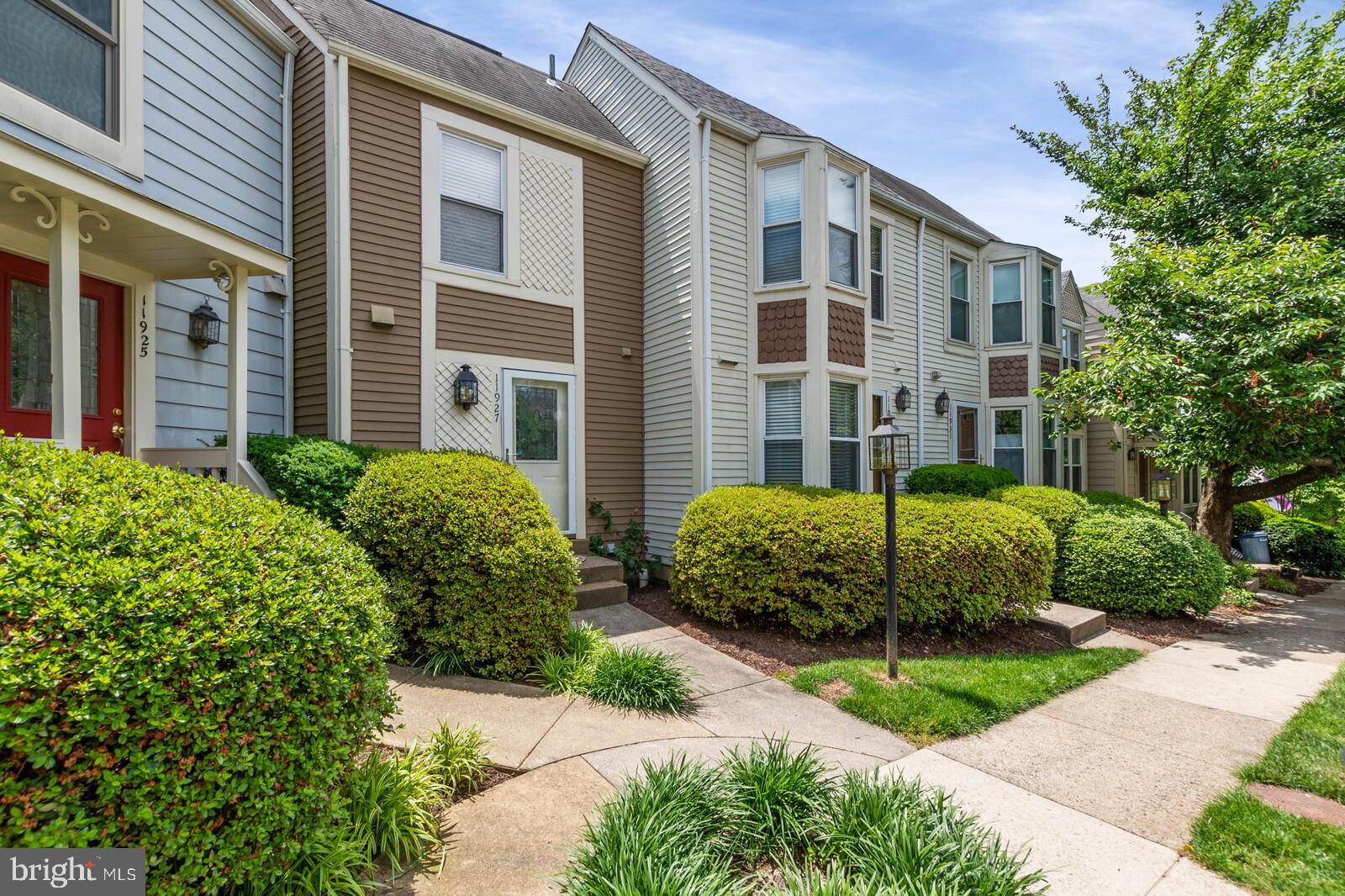 11927 Redtree Way Reston, VA 20194 - Photo 1 of 31 Front