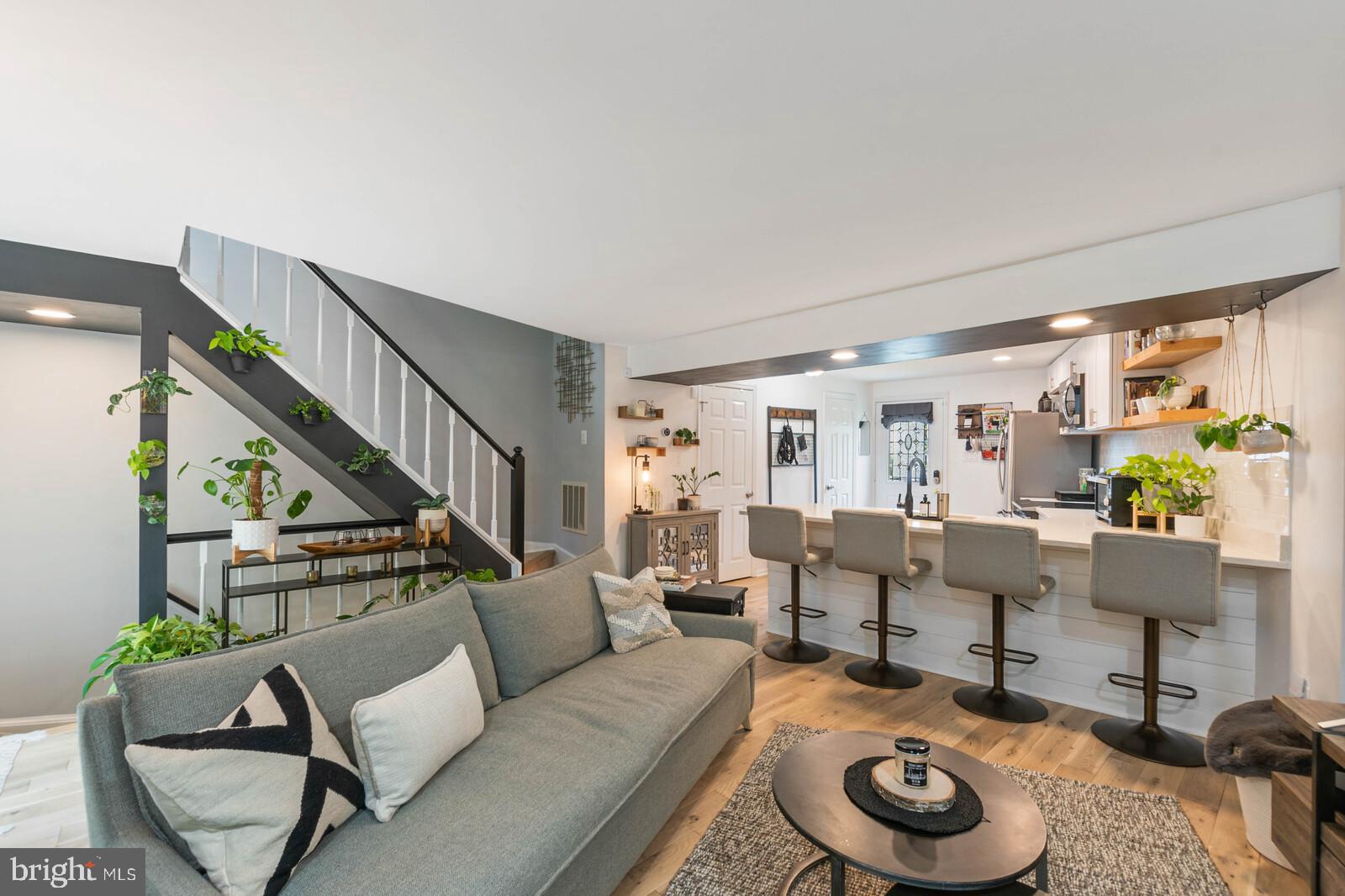 11927 Redtree Way Reston, VA 20194 - Photo 10 of 31 Living Room