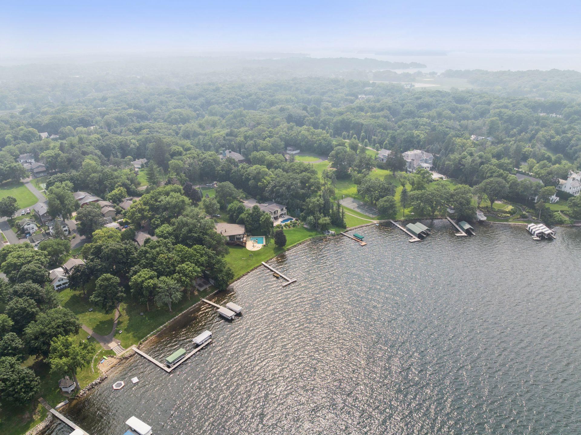 17870 Breezy Point Road Wayzata, MN 55391 - Photo 4 of 47