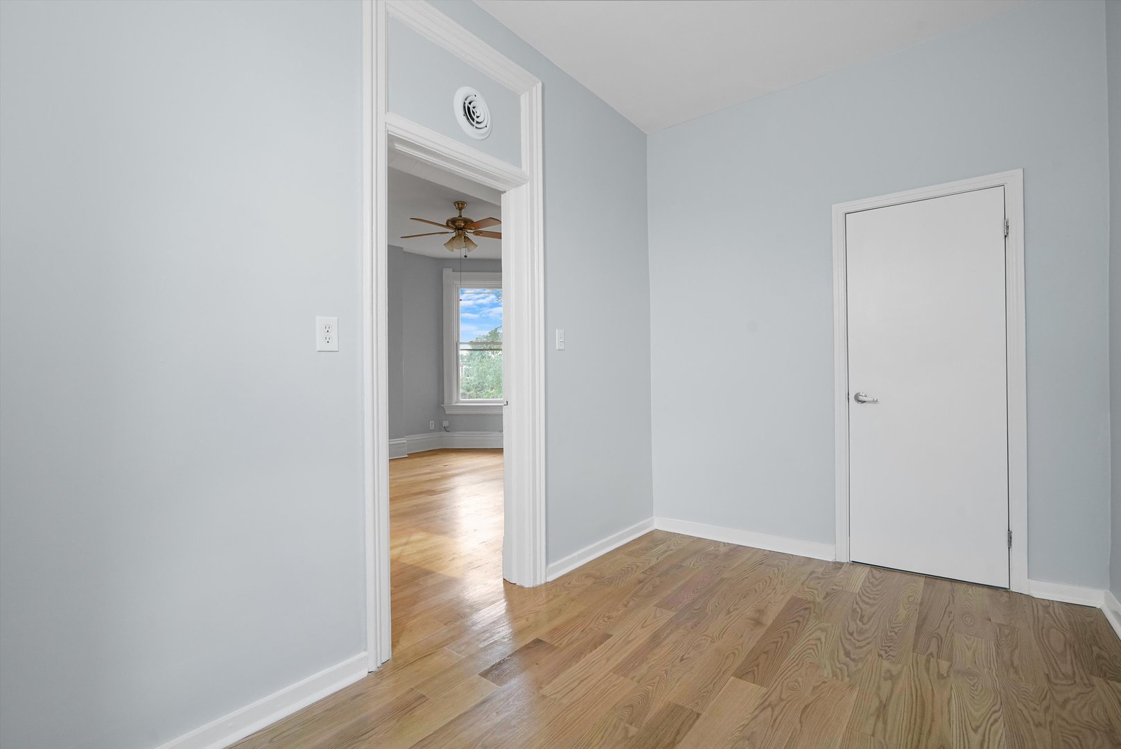 Undisclosed Address Chicago, IL 60622 - Photo 12 of 17 a view of empty room with wooden floor