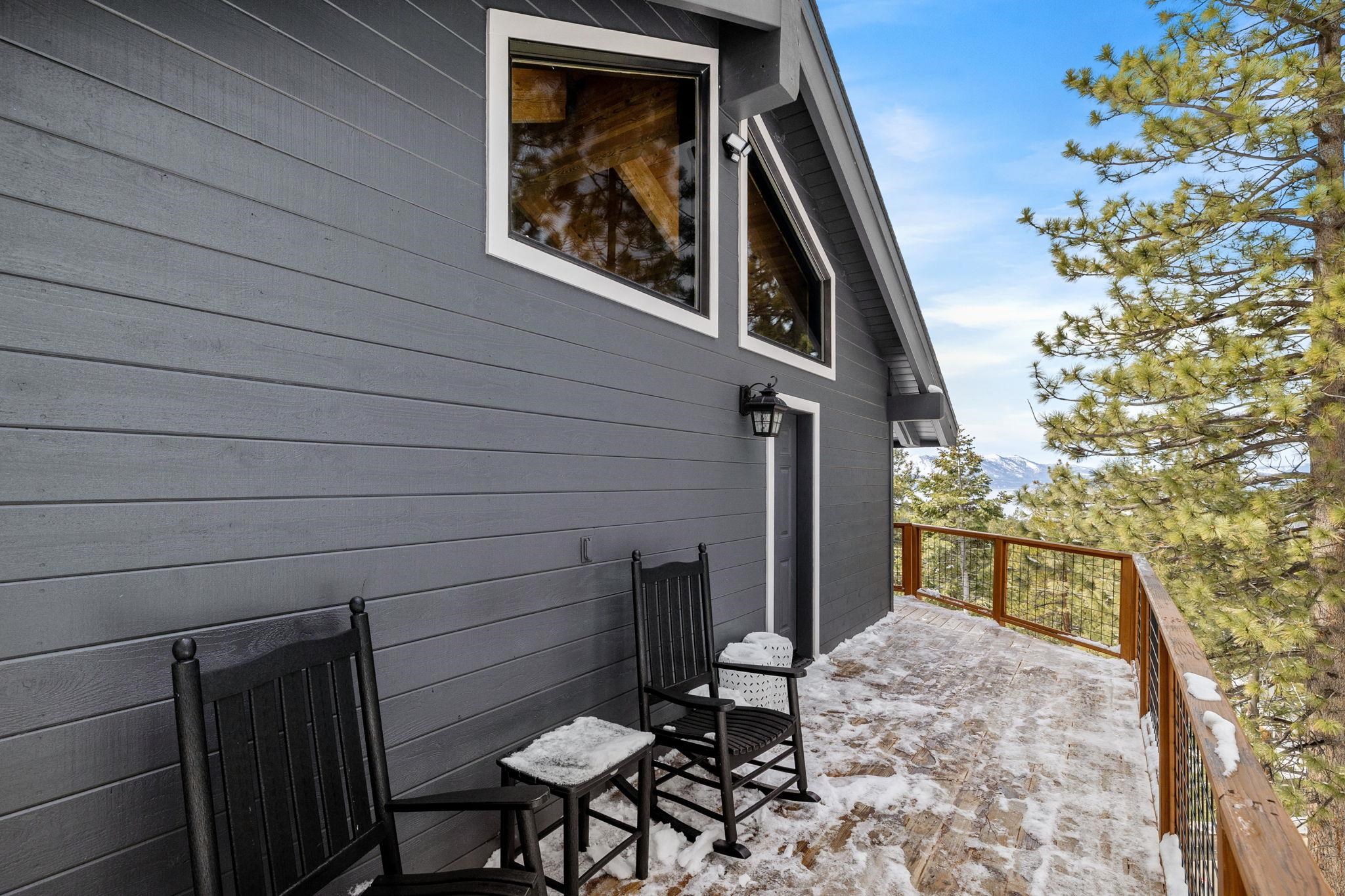 520 Laurel Lane Stateline, NV 89449 - Photo 24 of 27 a backyard of a house with table and chairs