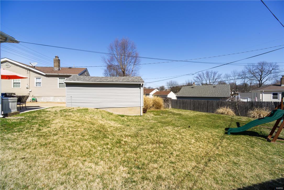 9454 MacKenzie Road St. Louis, MO 63123 - Photo 24 of 26