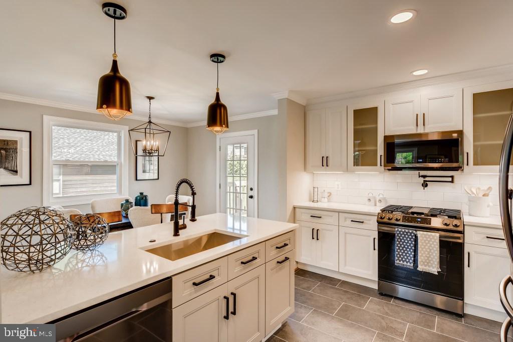 1602 Jeffers Road Baltimore, MD 21204 - Photo 8 of 28 Kitchen