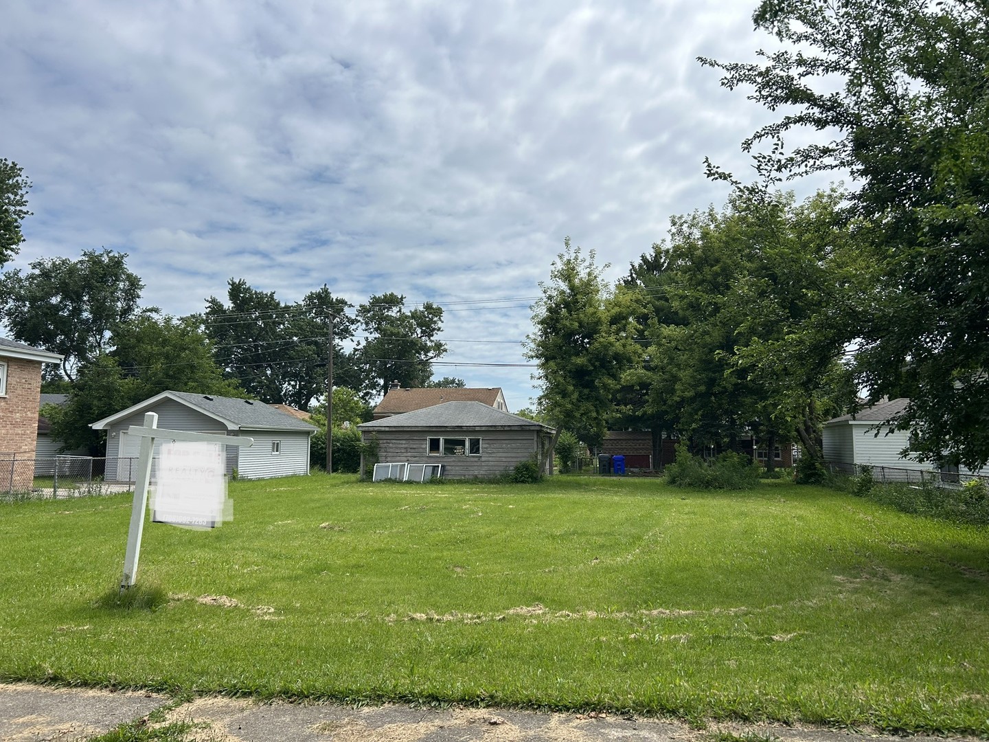 4223 Elm Avenue Lyons, IL 60534 - Photo 2 of 4 a house view with a outdoor space