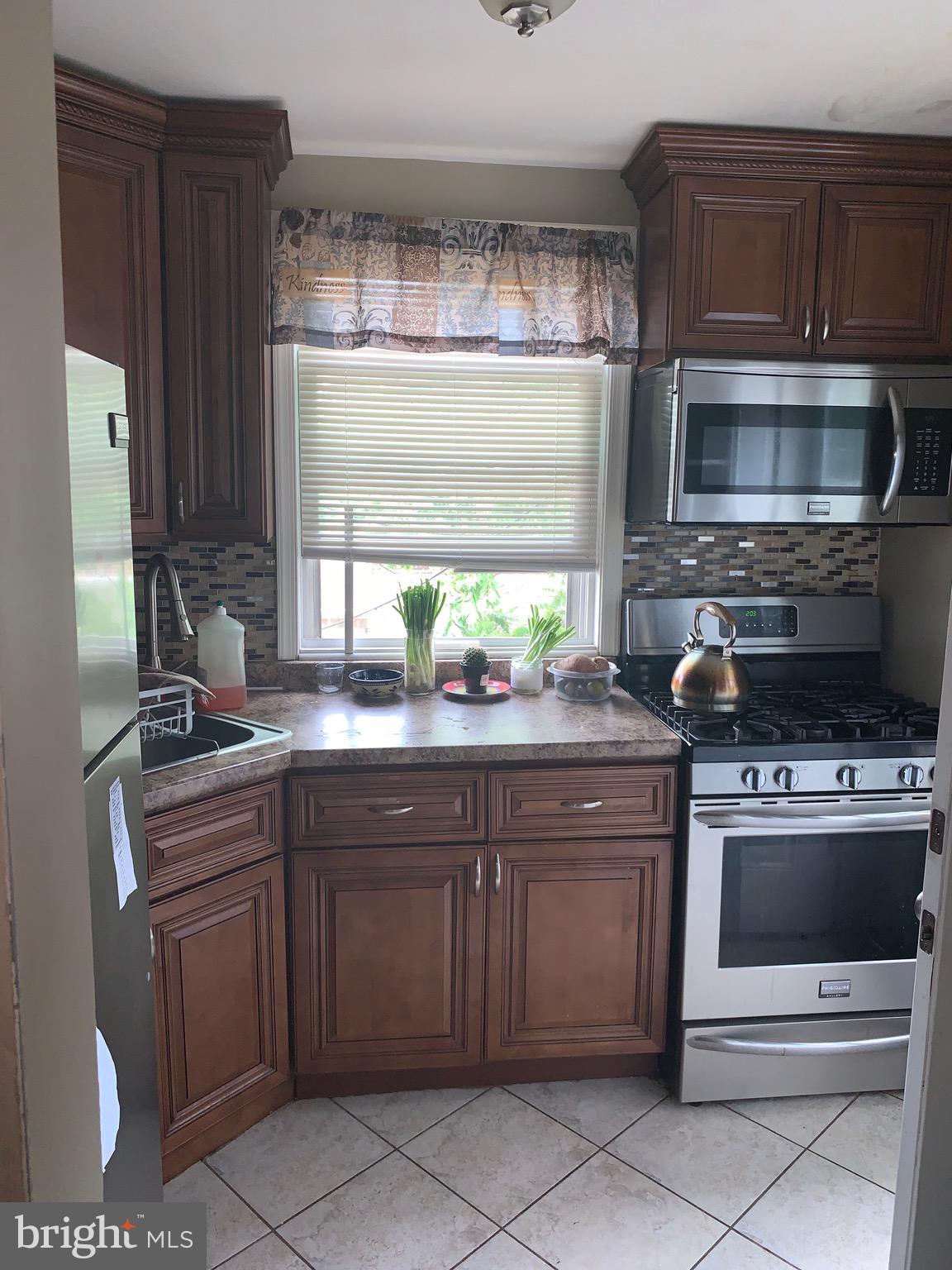 527 Woodcliffe Road Upper Darby, PA 19082 - Photo 22 of 67 Kitchen