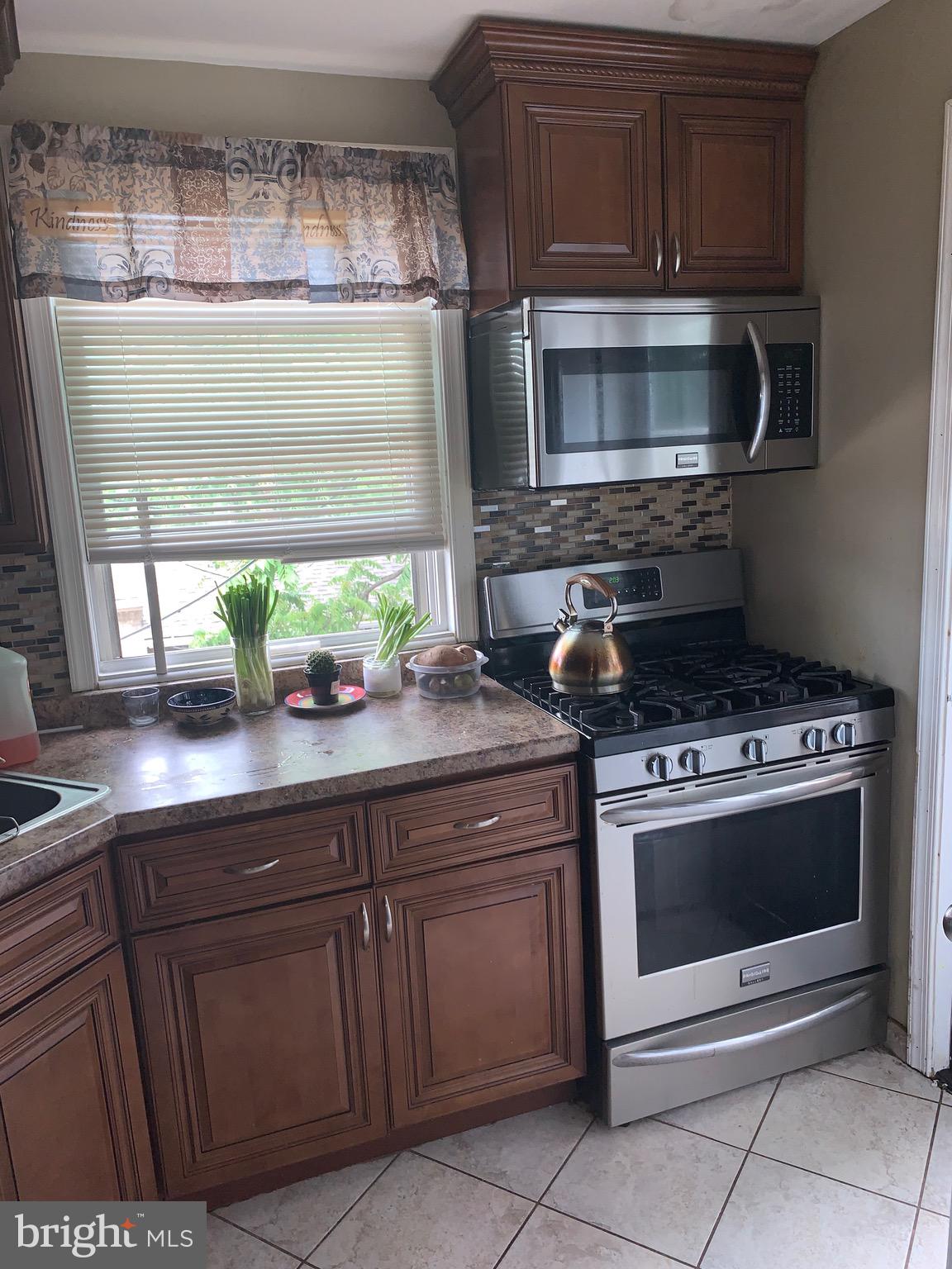 527 Woodcliffe Road Upper Darby, PA 19082 - Photo 23 of 67