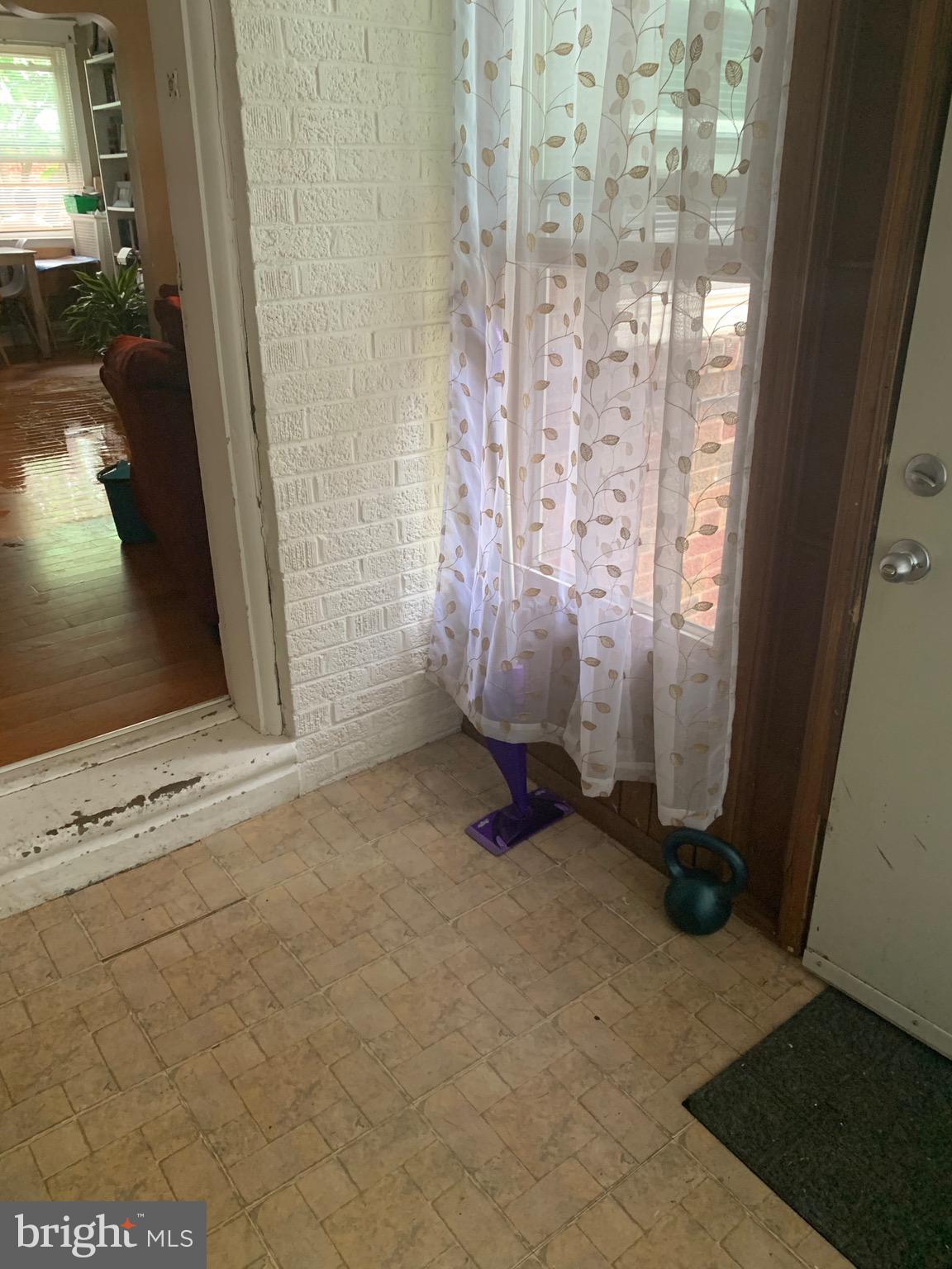 527 Woodcliffe Road Upper Darby, PA 19082 - Photo 8 of 67