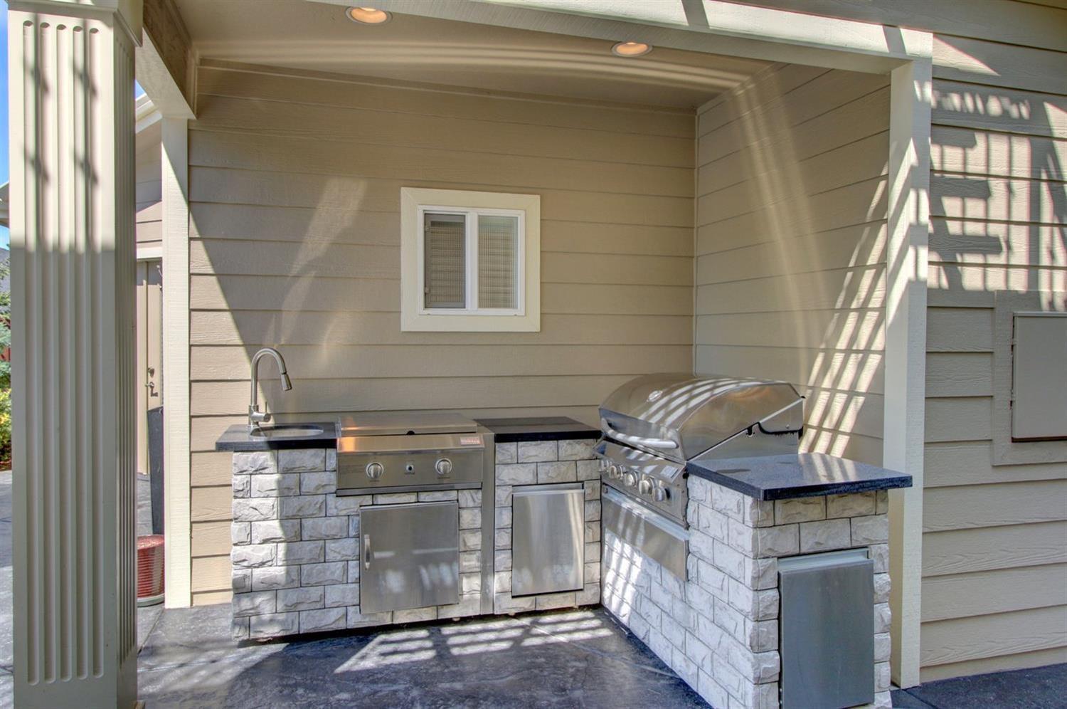 569 Grey Hawk Way Central Point, OR 97502 - Photo 29 of 35 Gallery Image 29