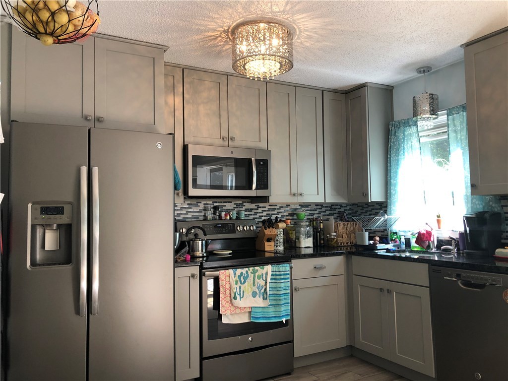 36 Hopkinton Road, Unit 36B Westerly, RI 02891 - Photo 2 of 29