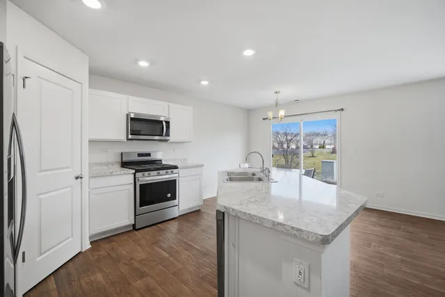 $335,000 | 1145 Amber Drive, Cary, IL 60013