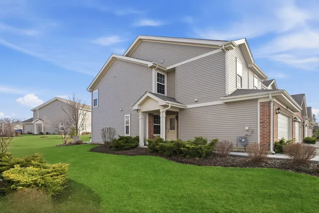 $335,000 | 1145 Amber Drive, Cary, IL 60013