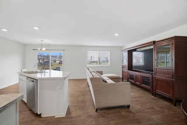 $335,000 | 1145 Amber Drive, Cary, IL 60013