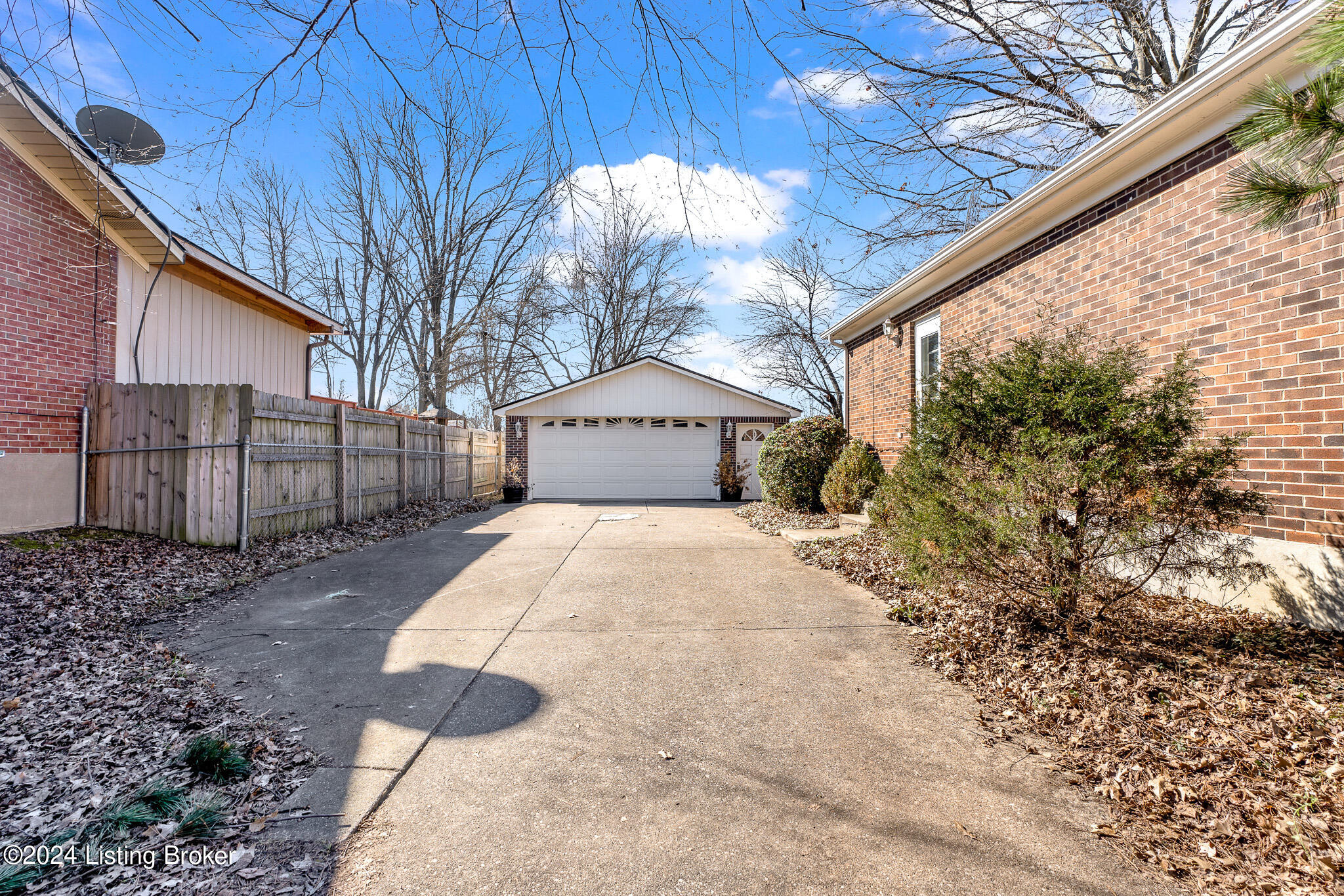 4528 Sandhill Road Louisville, KY 40219 - Photo 45 of 48 DSC09776
