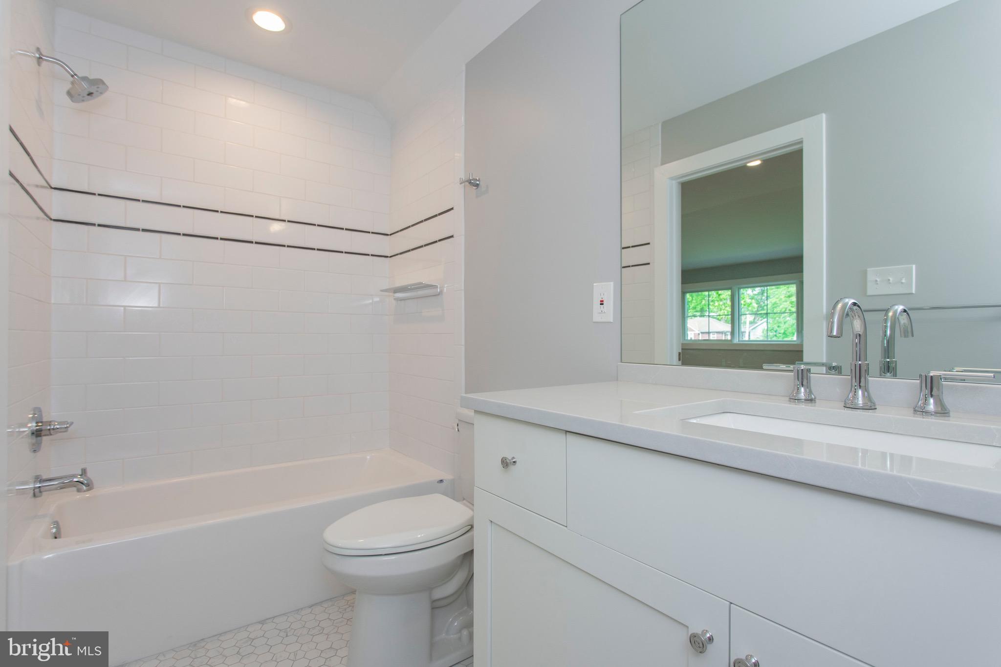 20 Price Avenue Narberth, PA 19072 - Photo 43 of 56 3rd bathroom with tub/shower
