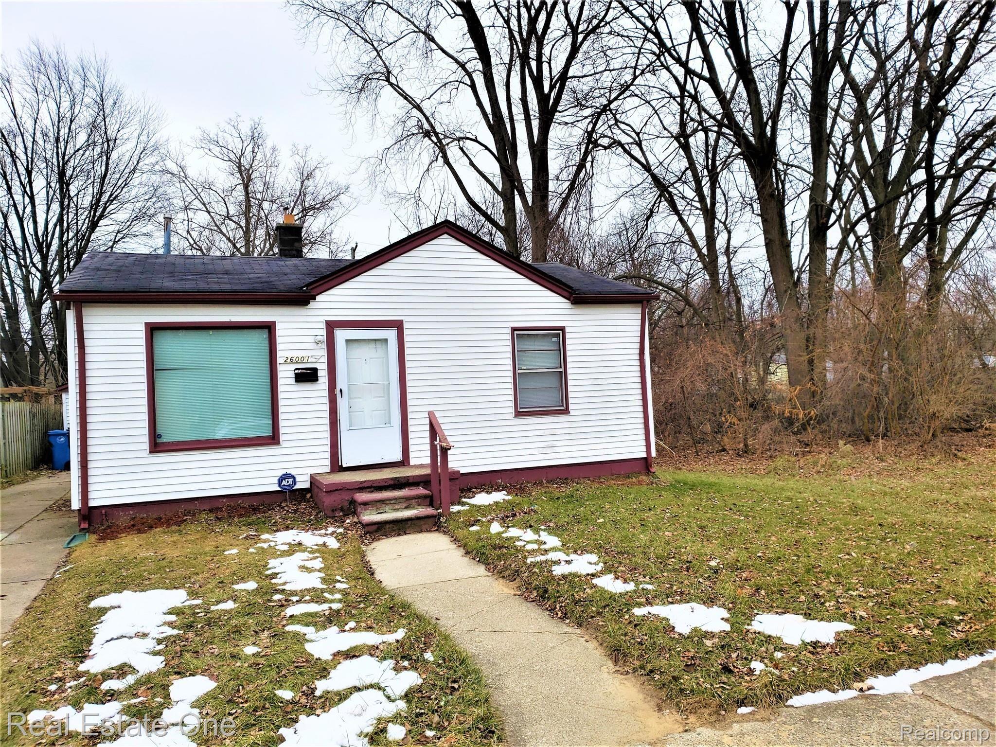 26001 Colgate Street Inkster, MI 48141 - Photo 1 of 13 20200129_104403.jpg