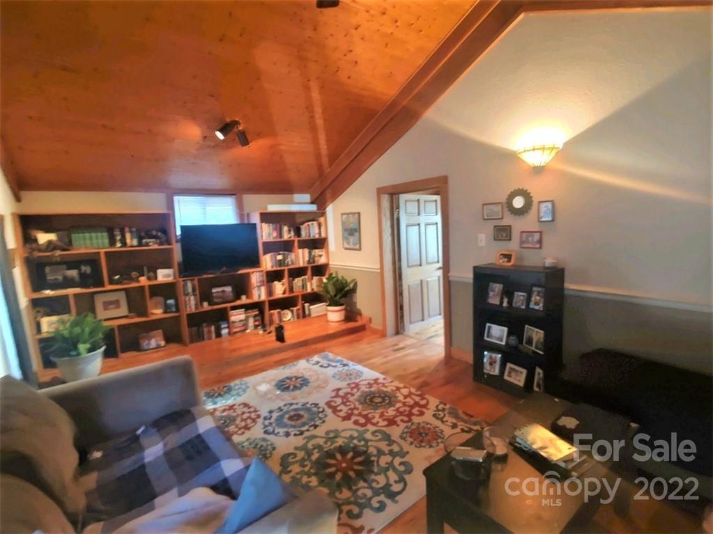 180 Claude Cook Road Sylva, NC 28779 - Photo 6 of 14 Gallery Image 6