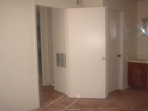 $695 | 1107 Verde Drive, Unit 35, Bryan, TX 77801
