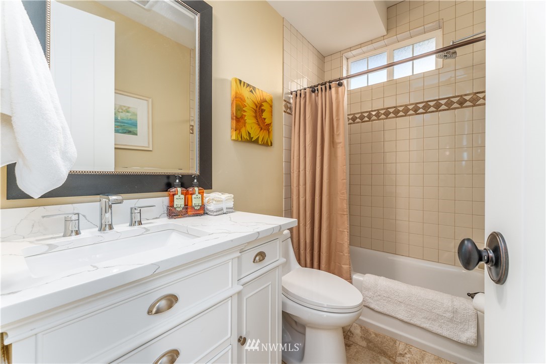 4160 South Lakeshore Road Chelan, WA 98816 - Photo 12 of 30 Gallery Image 12
