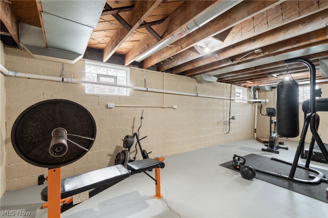10876 West Sprague Road Cleveland, OH 44130 - Photo 21 of 31 Workout room with concrete floors