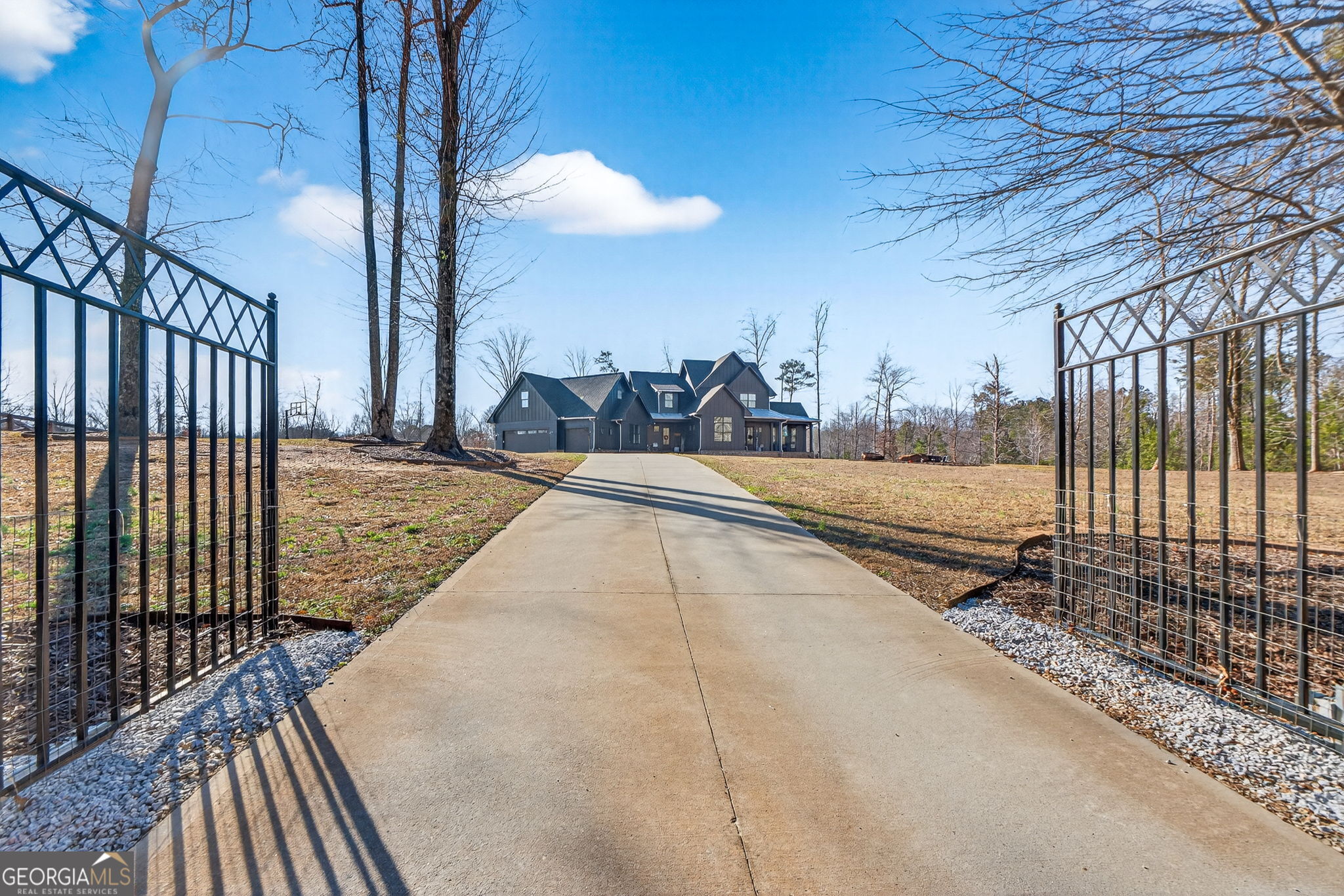 285 Dial Mill Road Oxford, GA 30054 - Photo 3 of 85 a view of a backyard