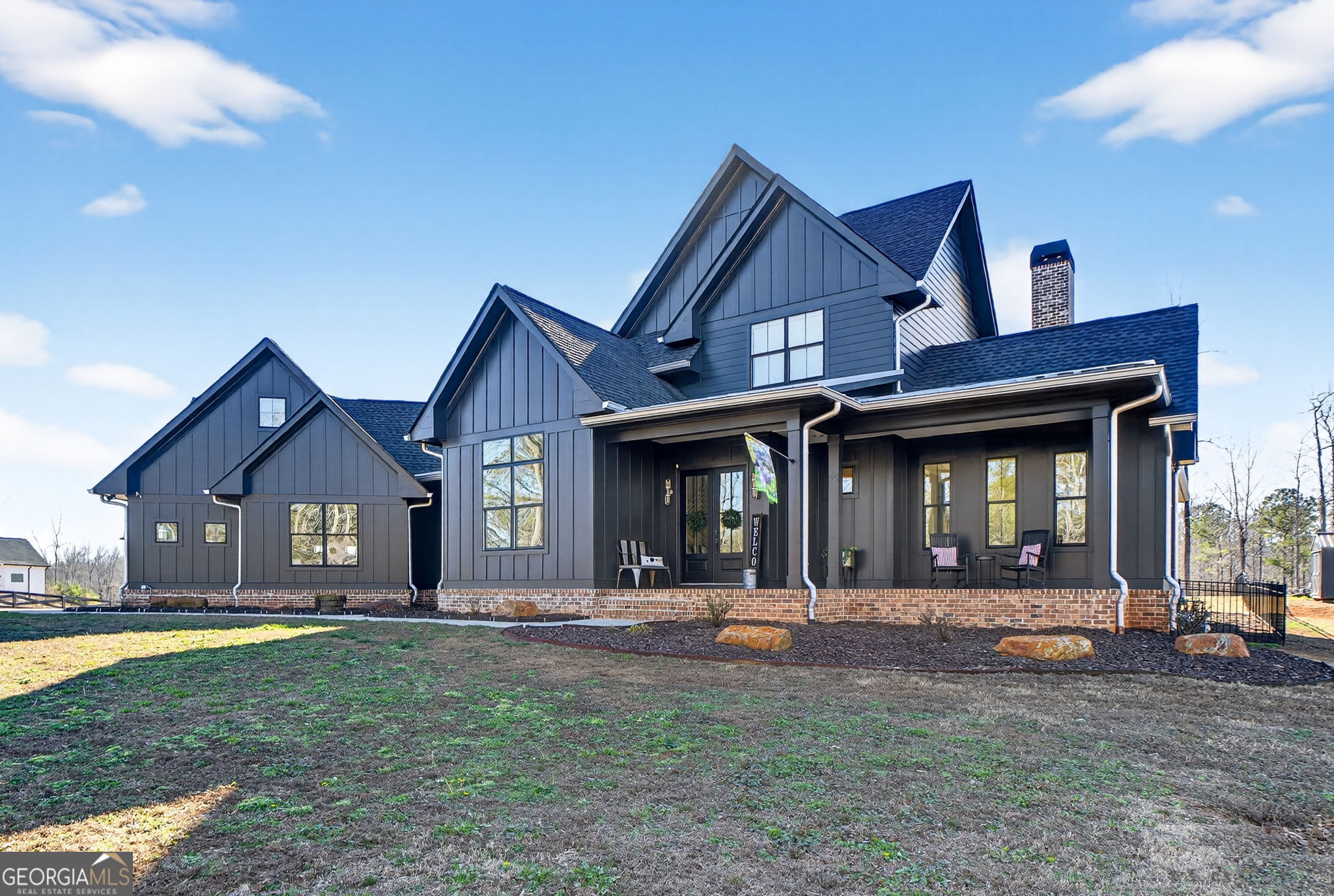 285 Dial Mill Road Oxford, GA 30054 - Photo 5 of 85 a front view of a house with garden