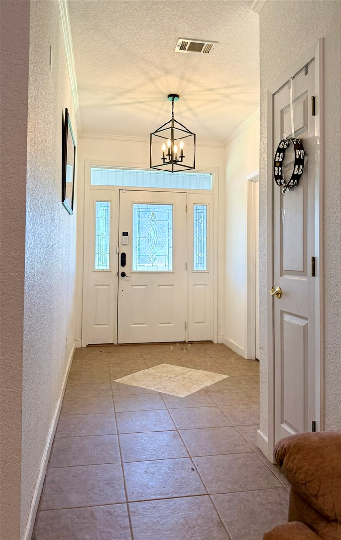 70 Walthall Road Russellville, AR 72802 - Photo 33 of 51 Entryway featuring a decorative transom and sidelight windows flanking a paneled door